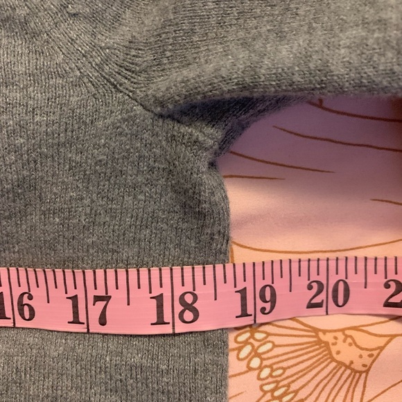 Market & Spruce Gray Floral Embroidered Top - Picture 4 of 6